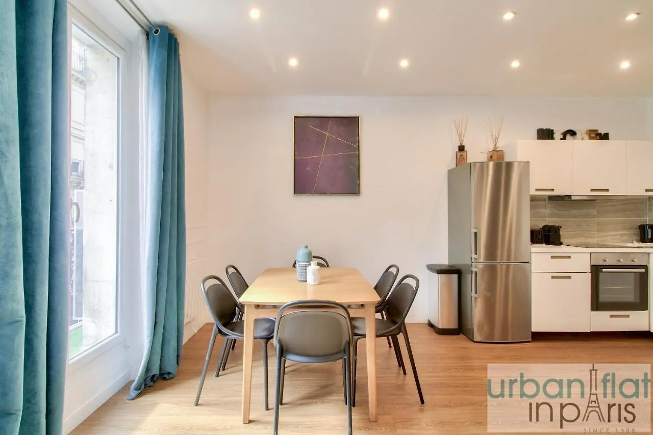 24 - Pretty Parisian Home In Montorgueil location